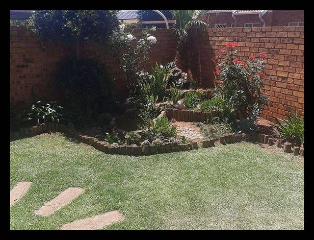 2 BEDROOM TOWNHOUSE FOR SALE IN POMONA